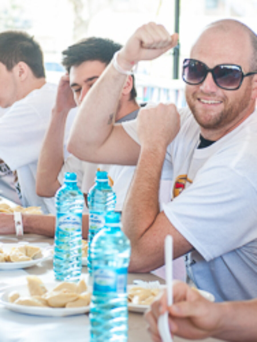 3 majowka - w tym roku obchodzilismy juz 222. rocznice podpisania pierwszej w europie, a drugiej na swiecie konstytucji 3 majowej w polsce! to niewazne, ze byla tylko przez rok, ale za to byla nasza, polska. warto o tym pamietac w przyszlym roku wychodzac do tradycyjnej juz parady 3 majowej w chicago.