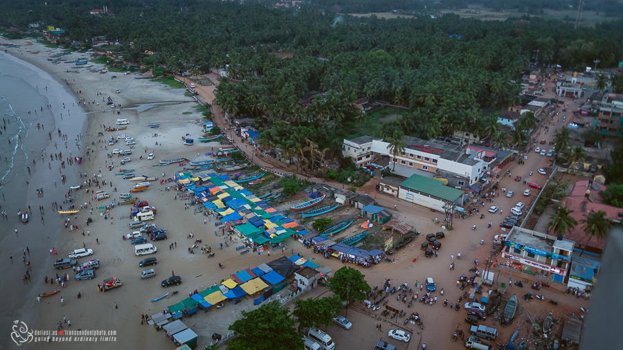 Widok na plażę z wieży gopuram w Murdeshwaram