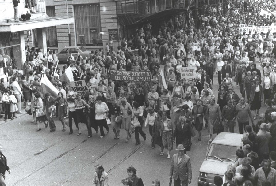 Mija 38 lat od spektakularnego Marszu Głodowego Kobiet, który przeszedł ulicą Piotrkowską w Łodzi.