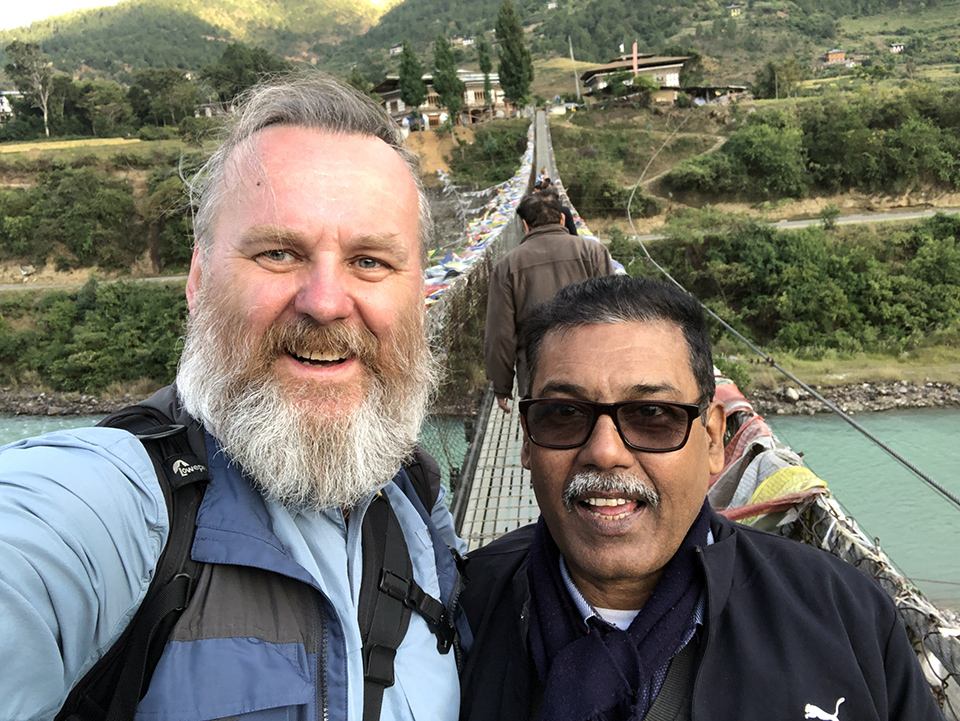 Punakha Bridge i spotkany hindus