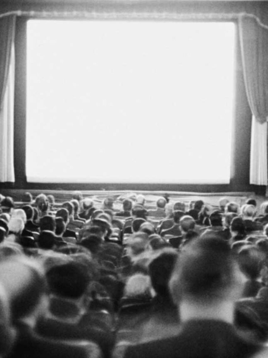 Mamidło - pełna sala kinowa w oczekiwaniu na cud