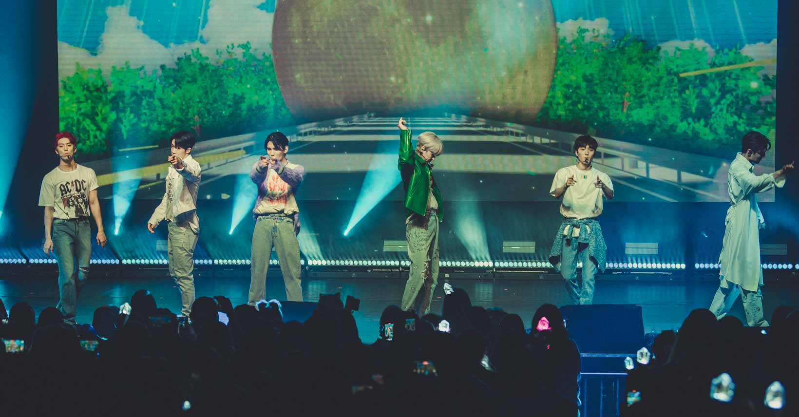 SF9 w Chicago, na scenie Copernicus Center