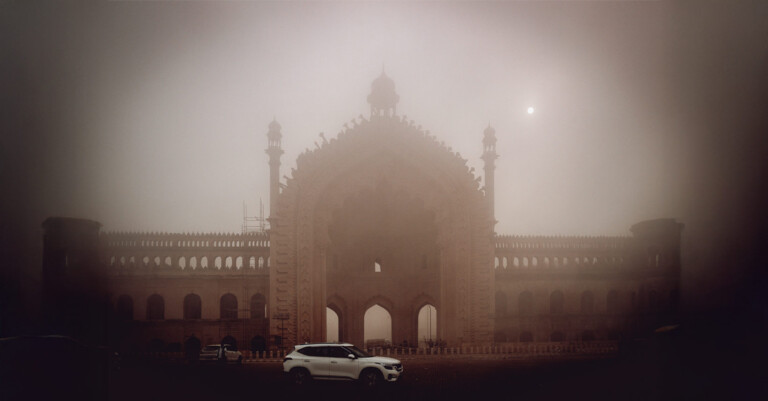 Lucknow zasnute mgłą